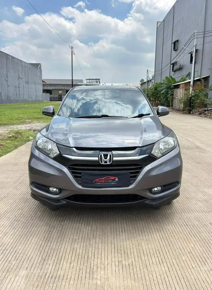 Honda HRV 1.5 E CVT 2016 Automatic ( Abu Abu Metalik )