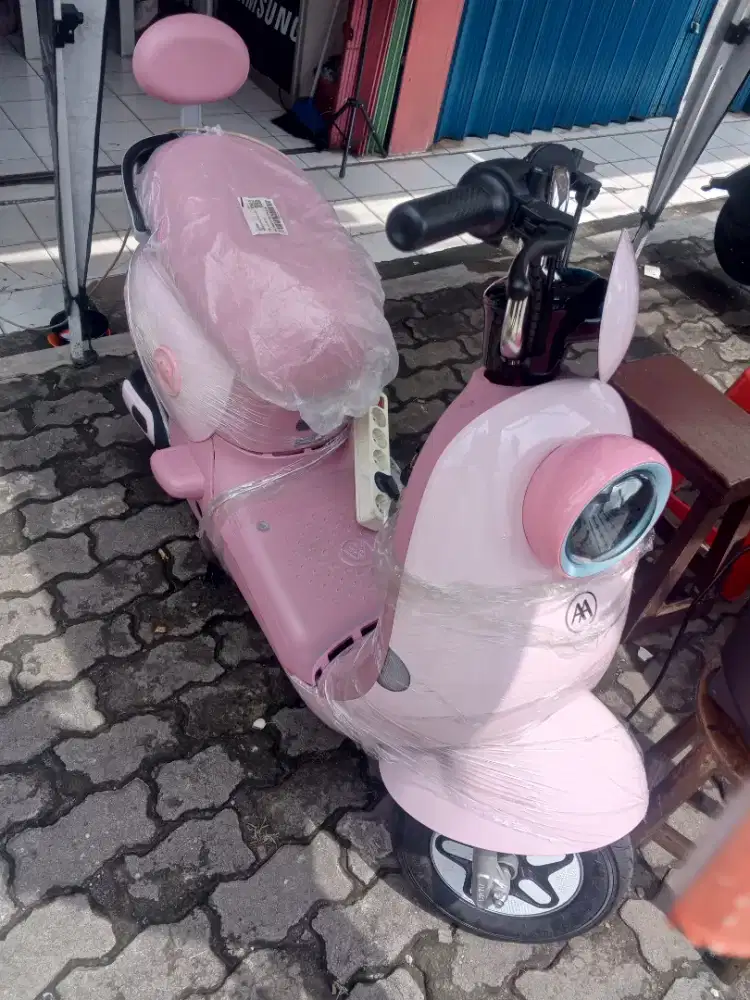 Segampang itu cicilan sepeda listrik AIMA LUNA terbaru