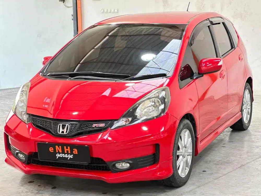 KM 38rb.. Honda JAZZ RS Ge8 1.5 A/T 2014 MMC.. eNHa garage Semarang..