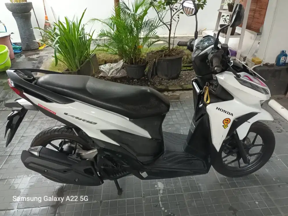 Vario 125 ISS Putih. Ori