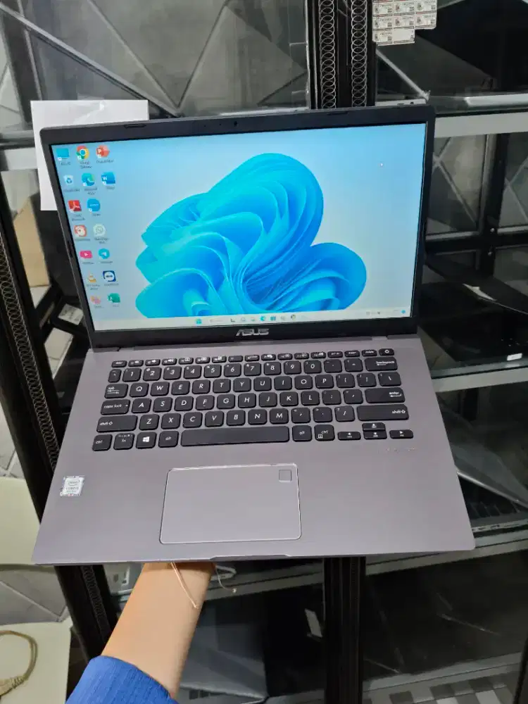 Asus Vivobook A409F, core i3 gen 8, 8GB/256GB