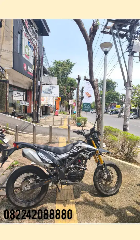 Kawasaki d tracker supermoto