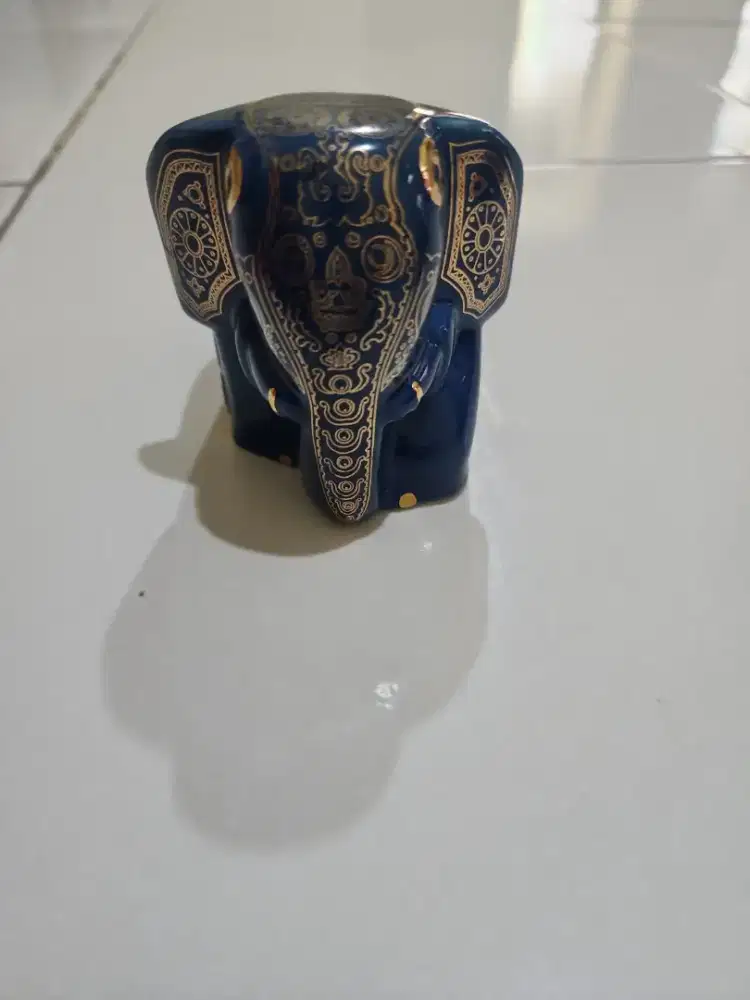 Patung Gajah Porselen Mlesna (Original Sri Lanka).
