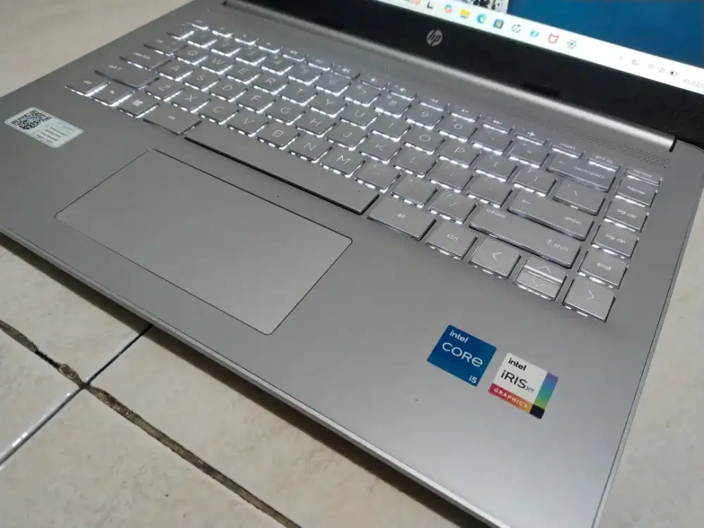 Dijual laptop HP 14s-dq intel core i5 ram 8GB SSD 512GB Win 11 bckait