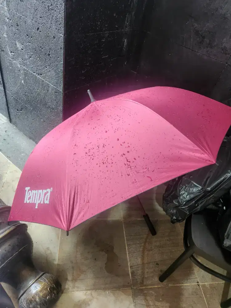 Payung hadiah tempra