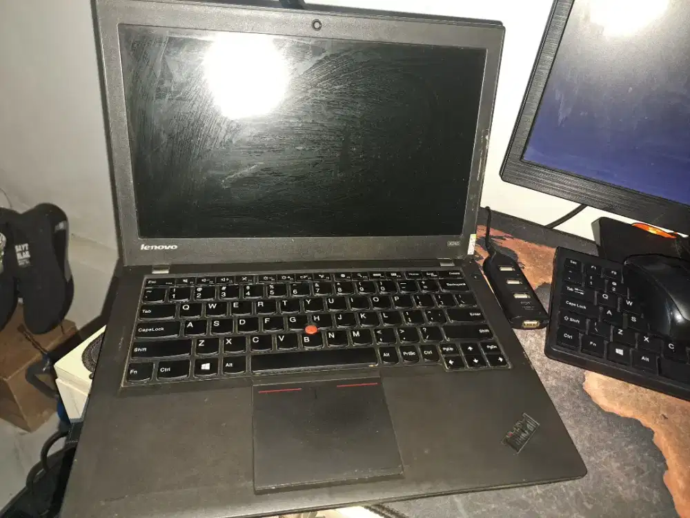 Laptop lenovo x240 matot