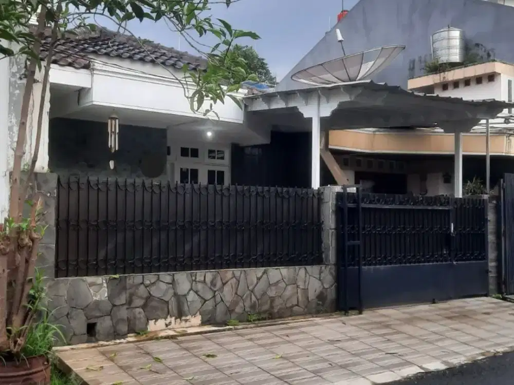 Disewakan Rumah Nyaman 3+1 KT Bukit Permai Cibubur, Jakarta Timur, 018