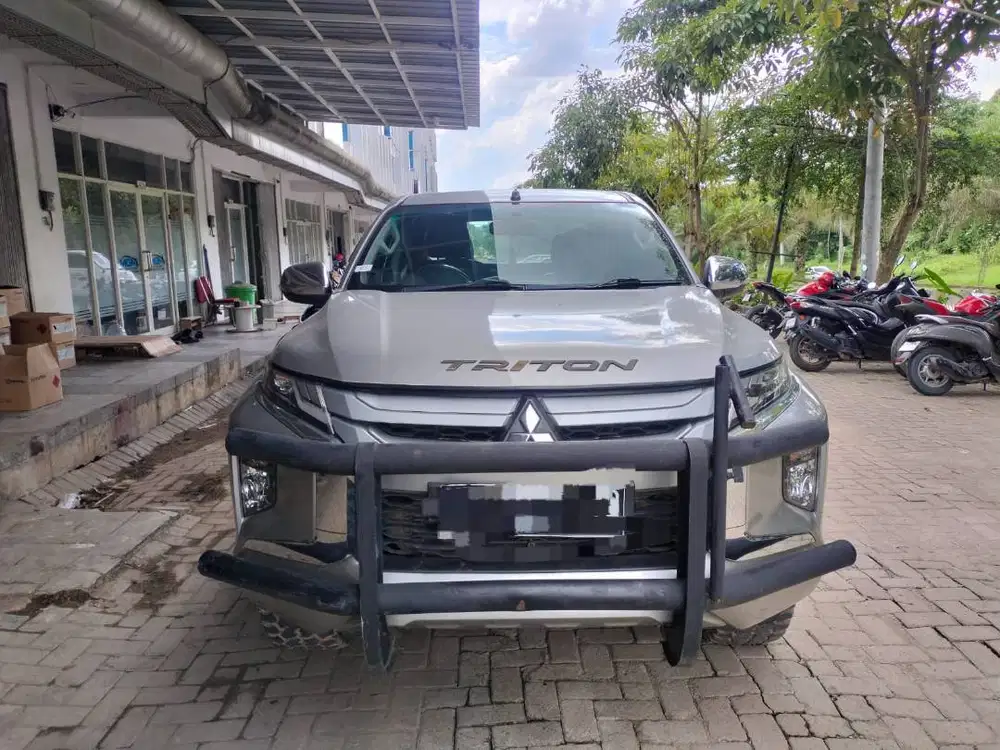 Mitsubishi Triton 2.4L DC Exceed 4x4 M/T 2021