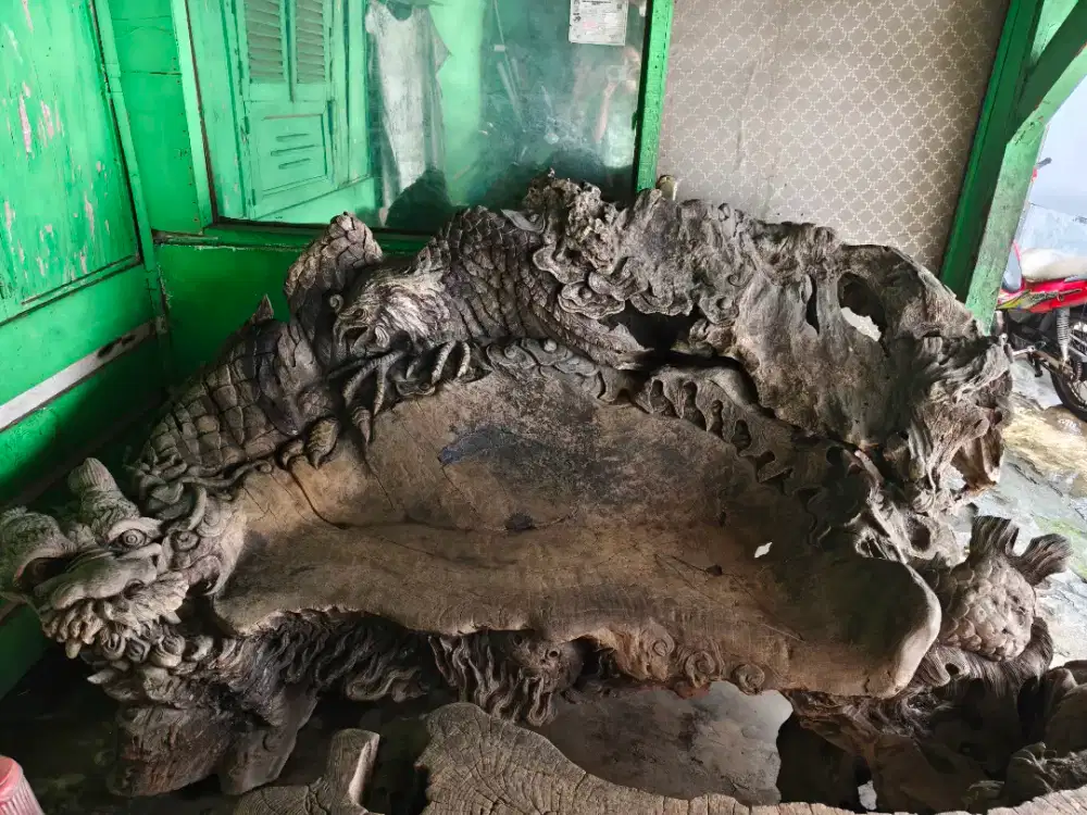 Bangku Kayu Ukiran Antik