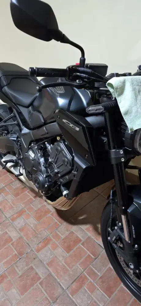 Honda Cb 650r 2023 antik.simpanan.jarang dipakai