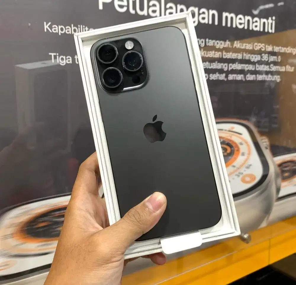 iPhone 15 Pro Max 512GB Garansi Ex iBox Black Titanium BH 86% Mulus