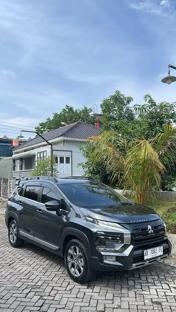 XPANDER CROSS PREMIUM PACKAGE LOW KM RECORD