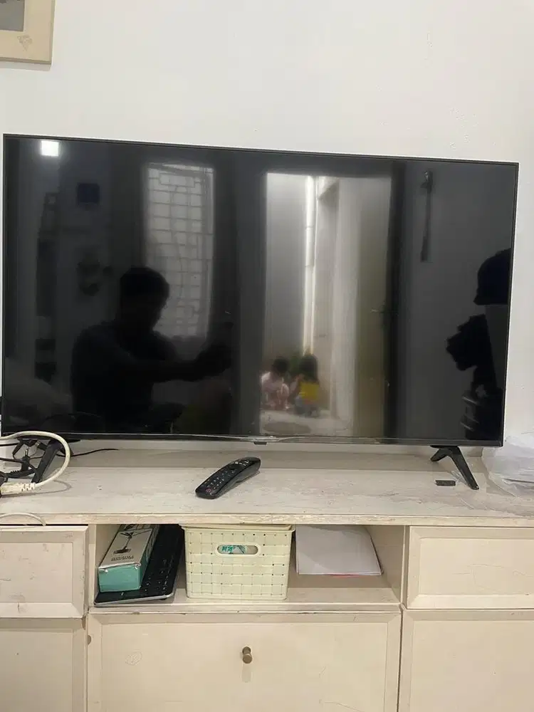 TV LG 43 UHD (panel rusak)