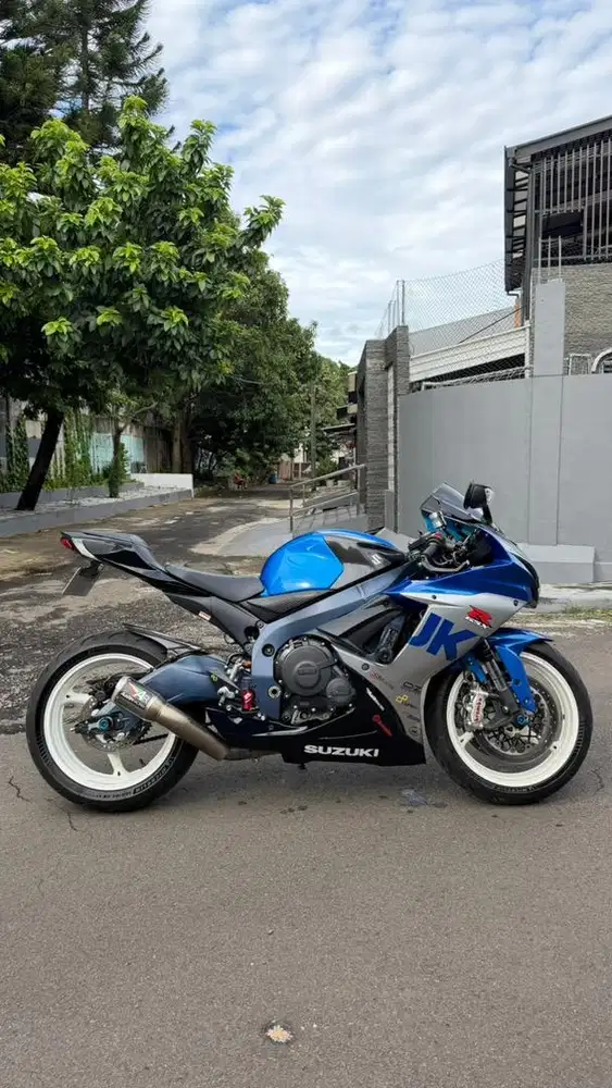 GSX R SUZUKI 2011 L1 600cc full papper