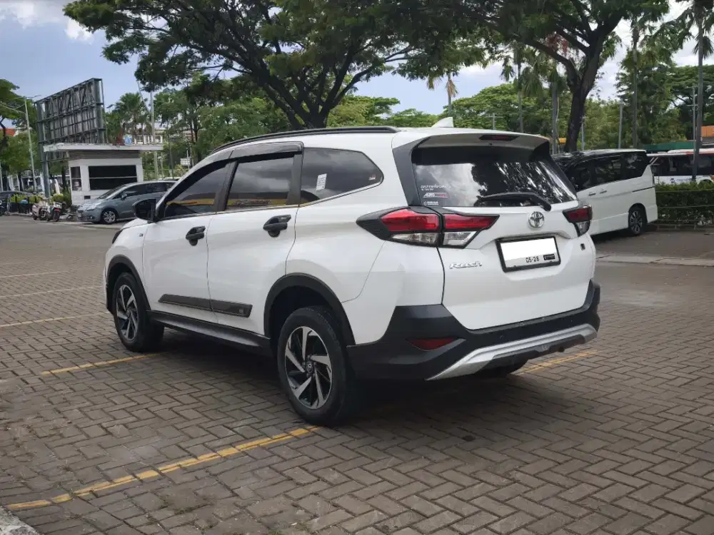 Toyota Rush GR AT 2023 Putih