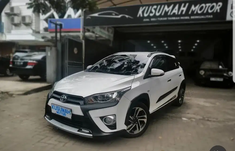 TOYOTA YARIS 1.5 HEYKERS  AT2017