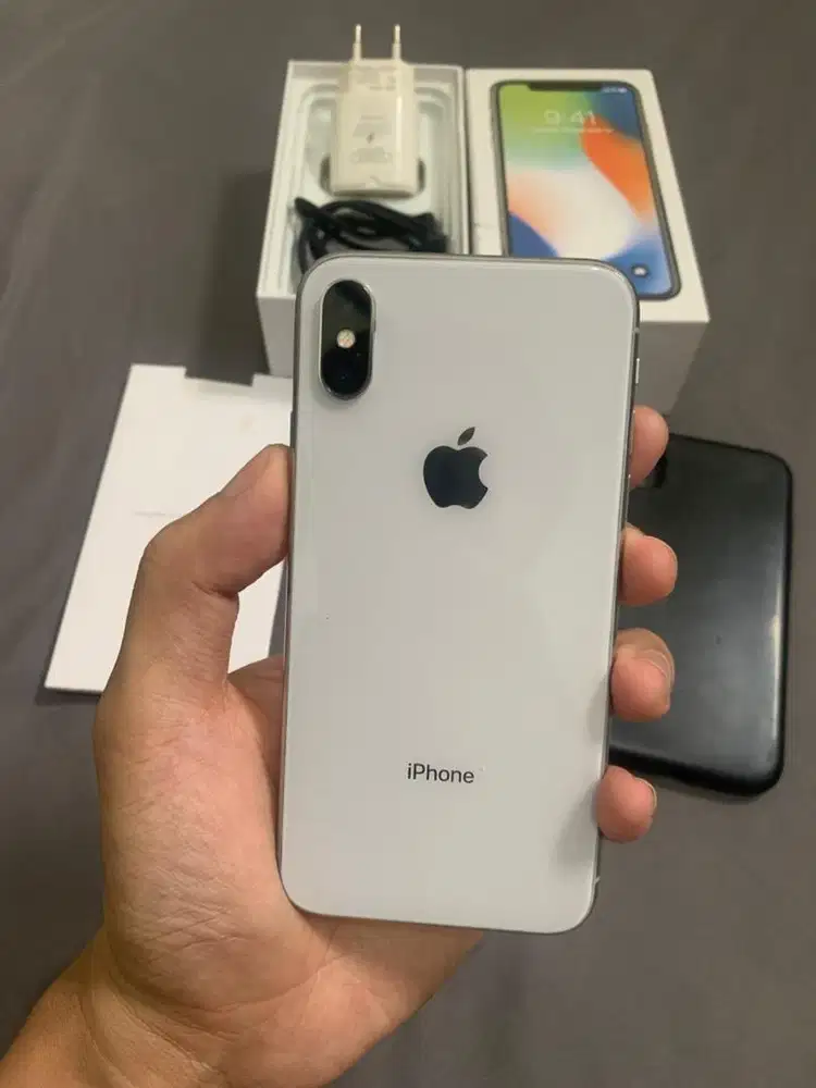 Dijual iPhone X 64gb sinyal aman aktivasi lama