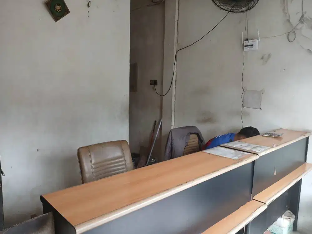 Di Cari Customer service untuk di beberapa cabang