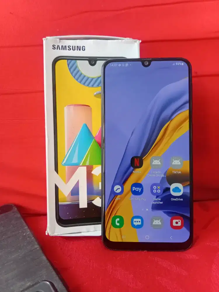 Samsung M31 ram 6gb +4/128gb lengkap mulus segel