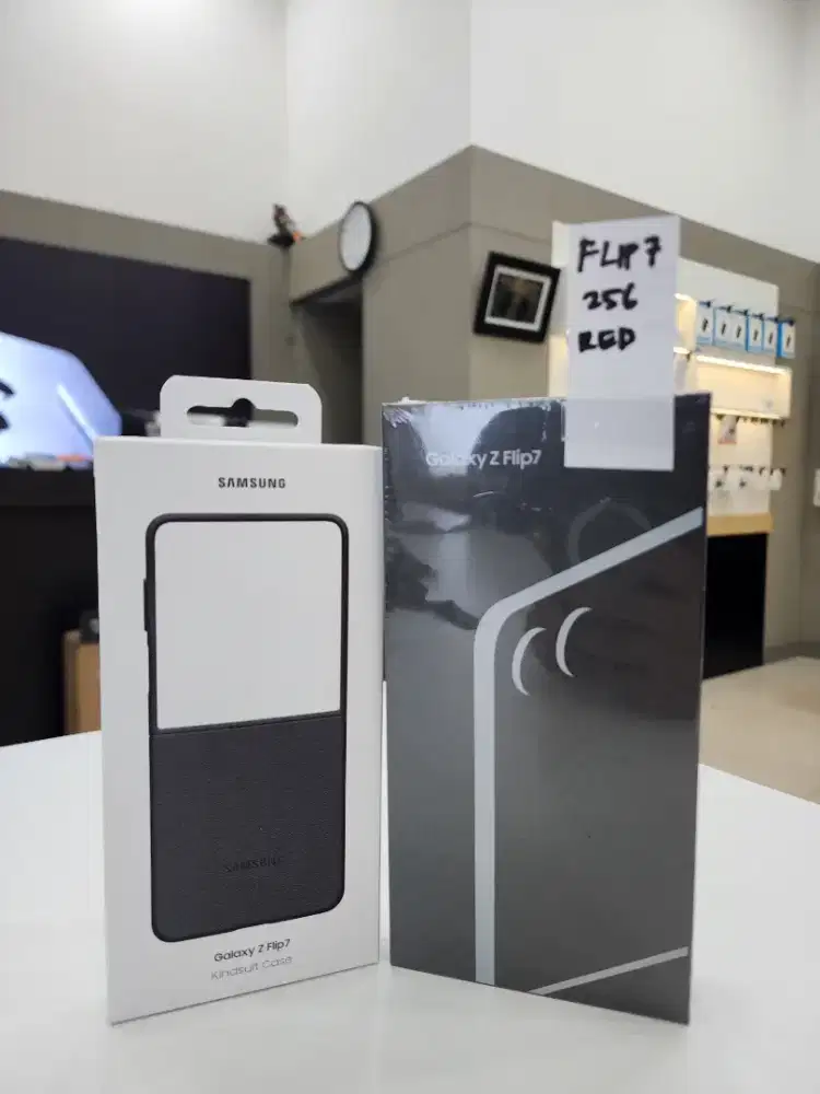 Samsung ZFlip7 5G 12/256&512GB|Garansi Resmi SEIN 1Tahun|Segel Baru