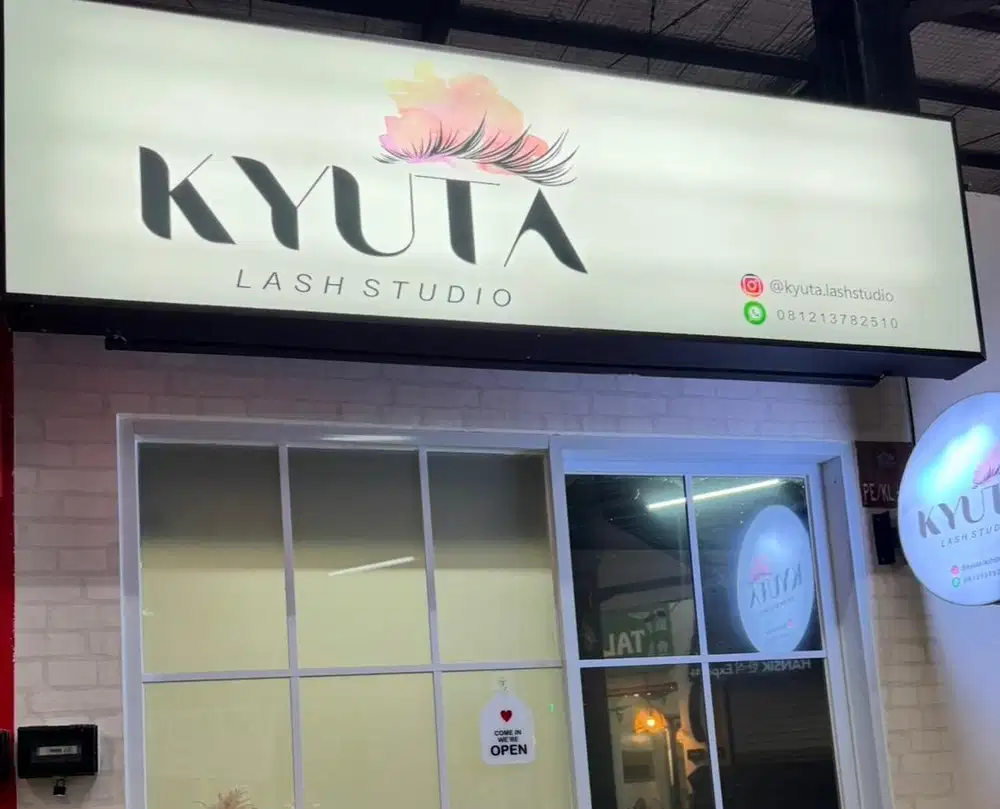 Neon Box uk: Tinggi 70 cm, Lebar 240 cm