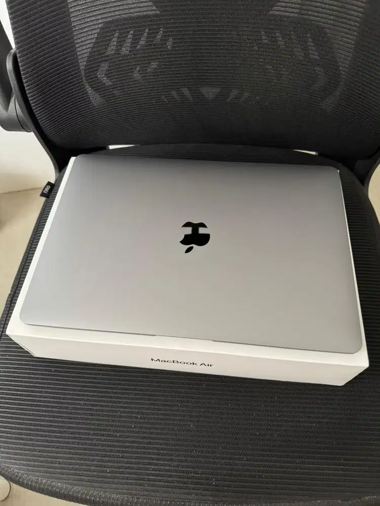 Macbook Air 13 inch M1 Laptop Komputer