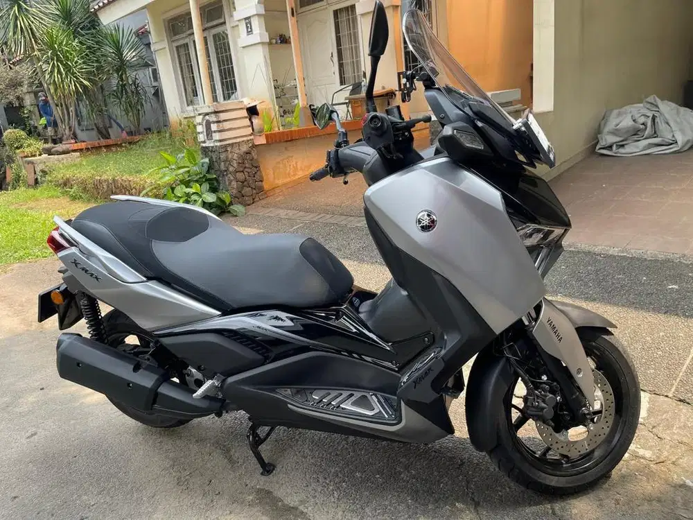 Yamaha XMAX 250 Connected like new