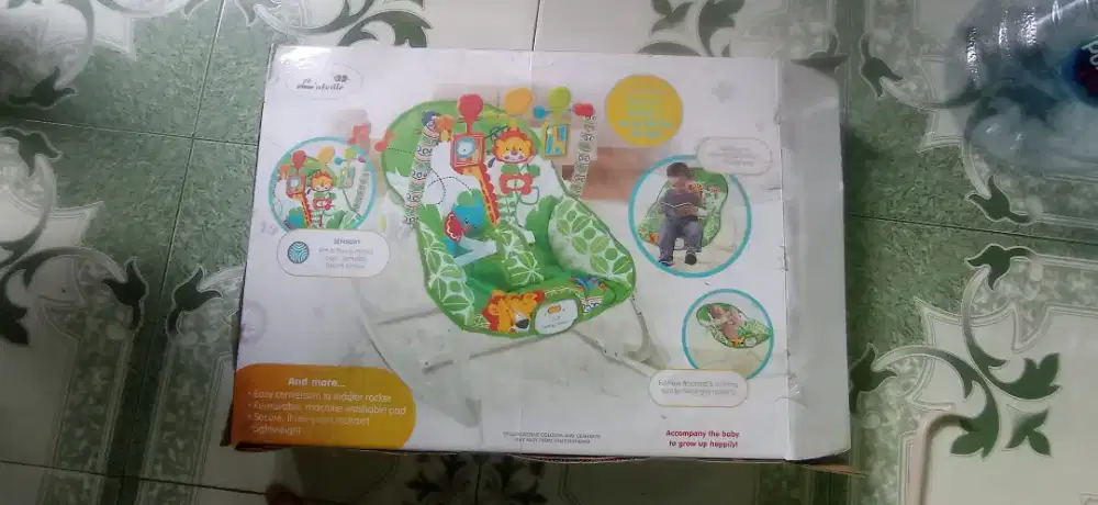 Bouncer bayi (ayunan bayi)