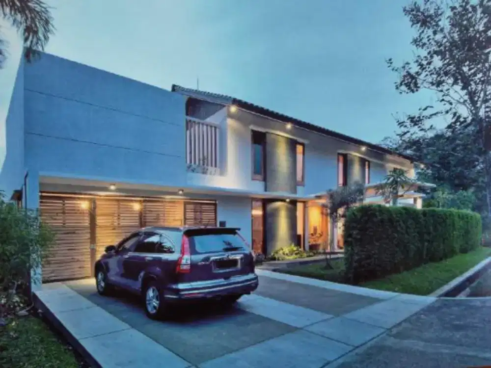 Rumah Mewah 763m² SHM Tipe Datar Siap Huni