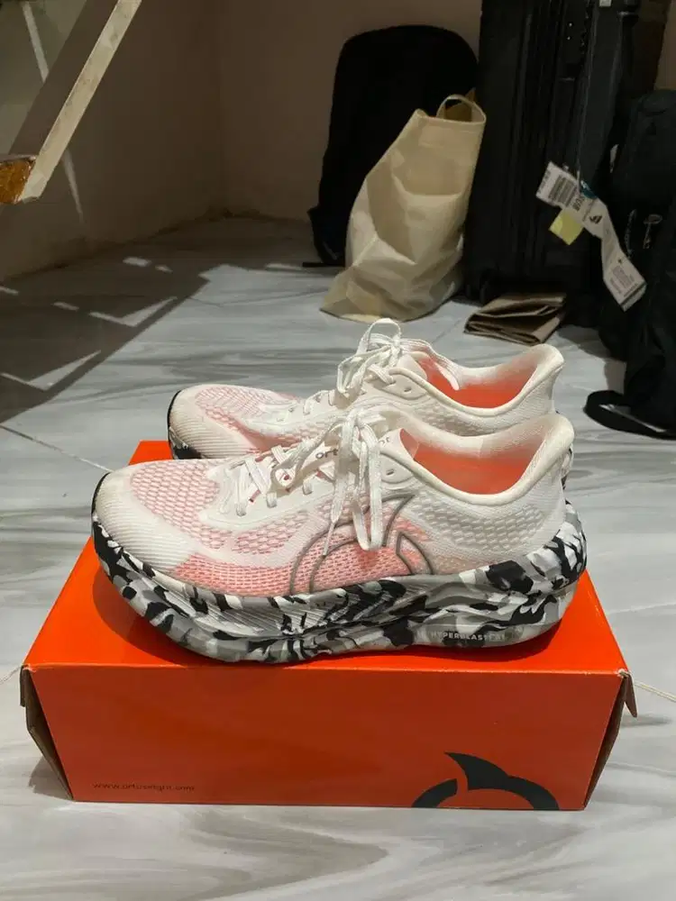 Sepatu Running Ortuseight Hyperblast 2.1 White /Camo