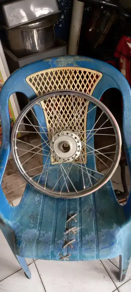 Velg depan karisma original cuma 1