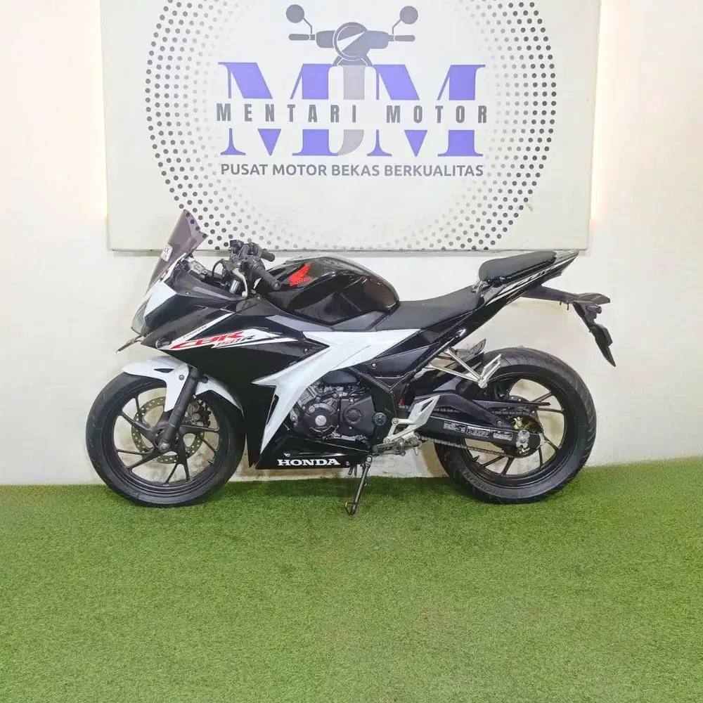 CBR 150 R 2017!SS LENGKAP SAMPAI FAKTUR,MOTOR BERGARANSI-MENTARI MOTOR