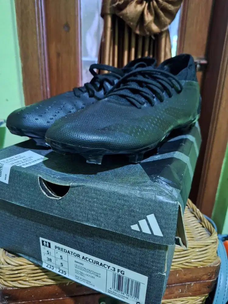 Sepatu bola adidas original