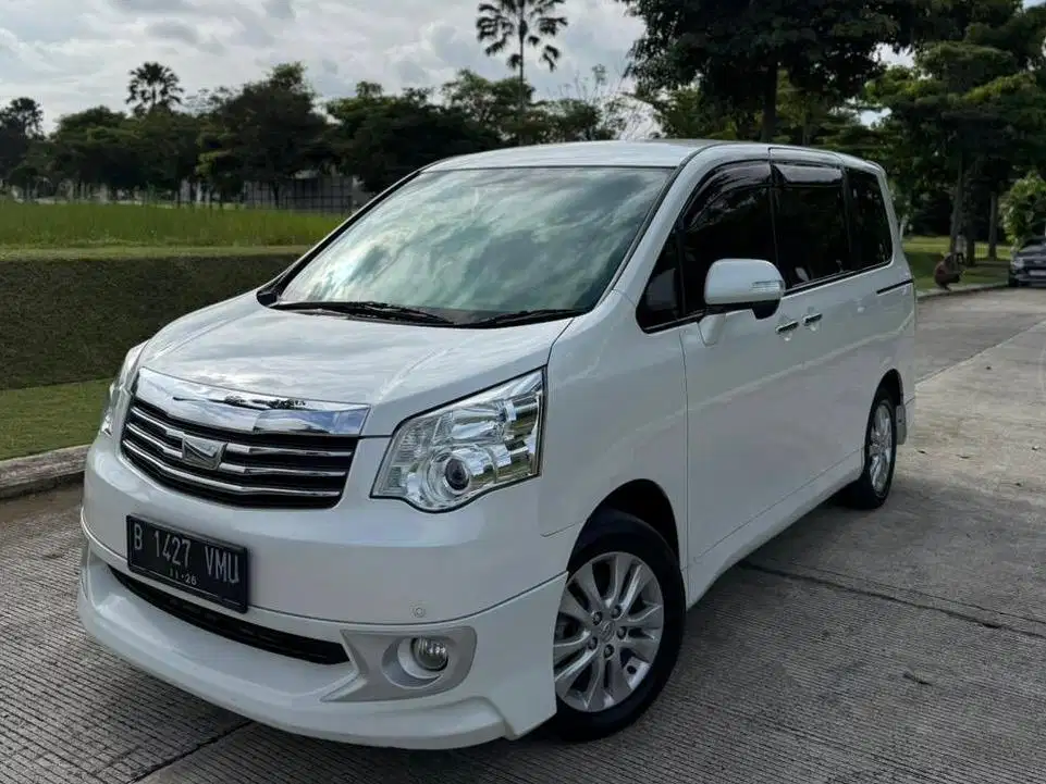 Toyota Nav1 V Limited AT 2016