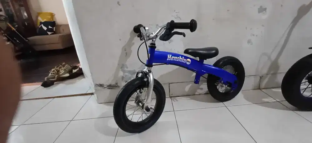 SEPEDA EKS JEPANG NON GEAR DAN RANTAI UNTUK USIA 2 SD 4 TAHUN