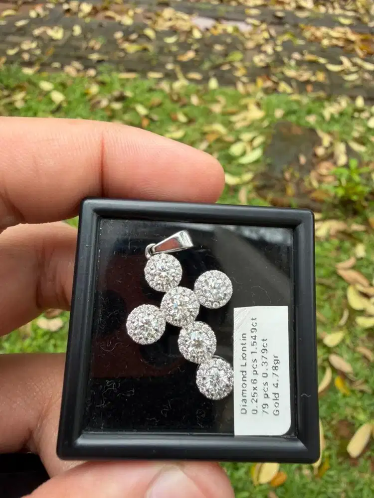 Liontin salib full gold diamond