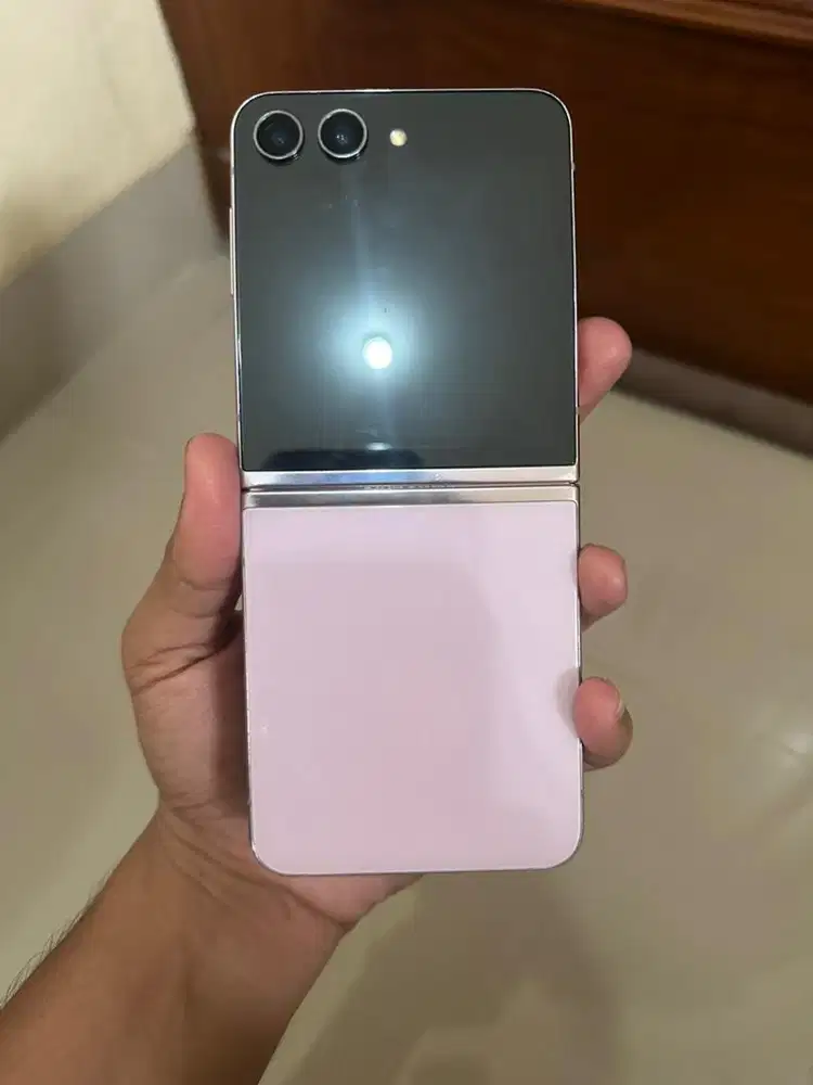 Samsung Z Flip 5 5G 8/256GB resmi Sein fullset mulus pemakaian
