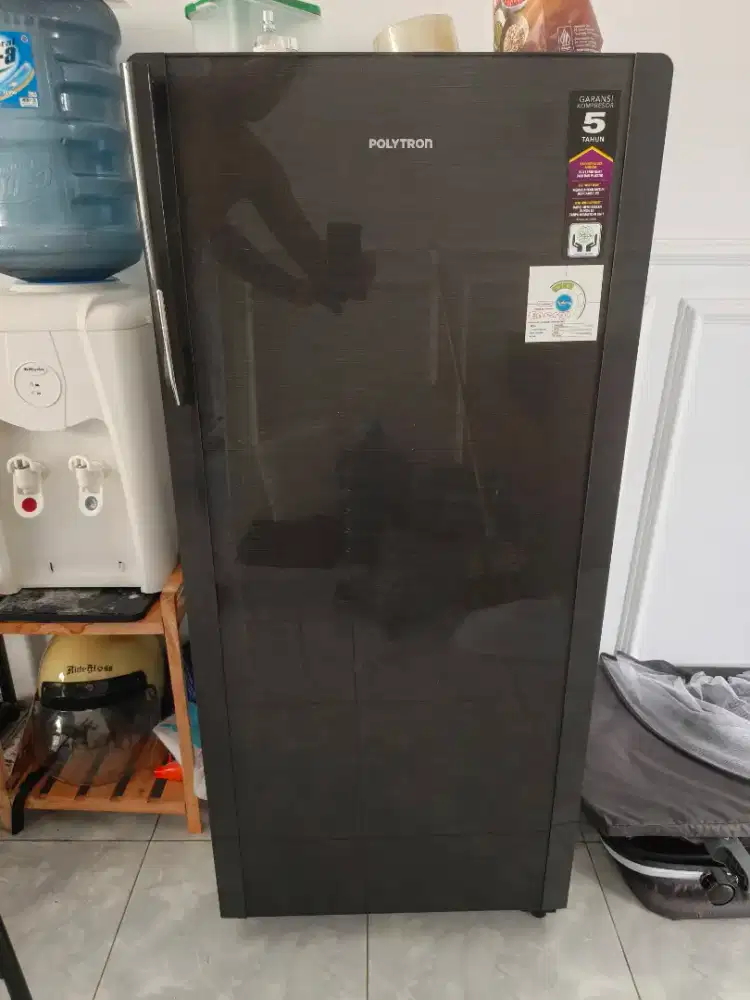 Kulkas polytron 1 pintu