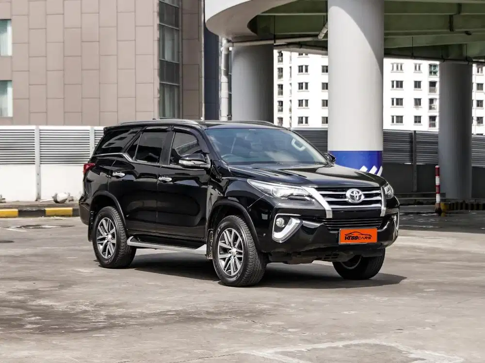 Pajak panjang TOYOTA FORTUNER 2.4 VRZ DIESEL MATIC HITAM 2016