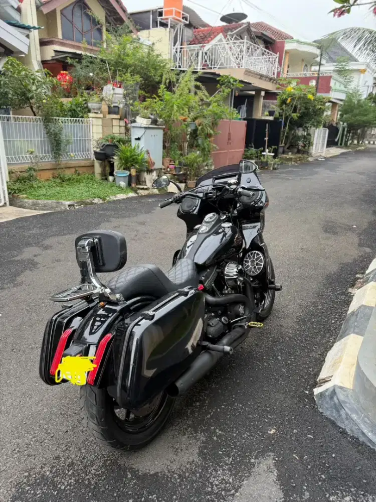 Harley Davidson Dyna Club Style