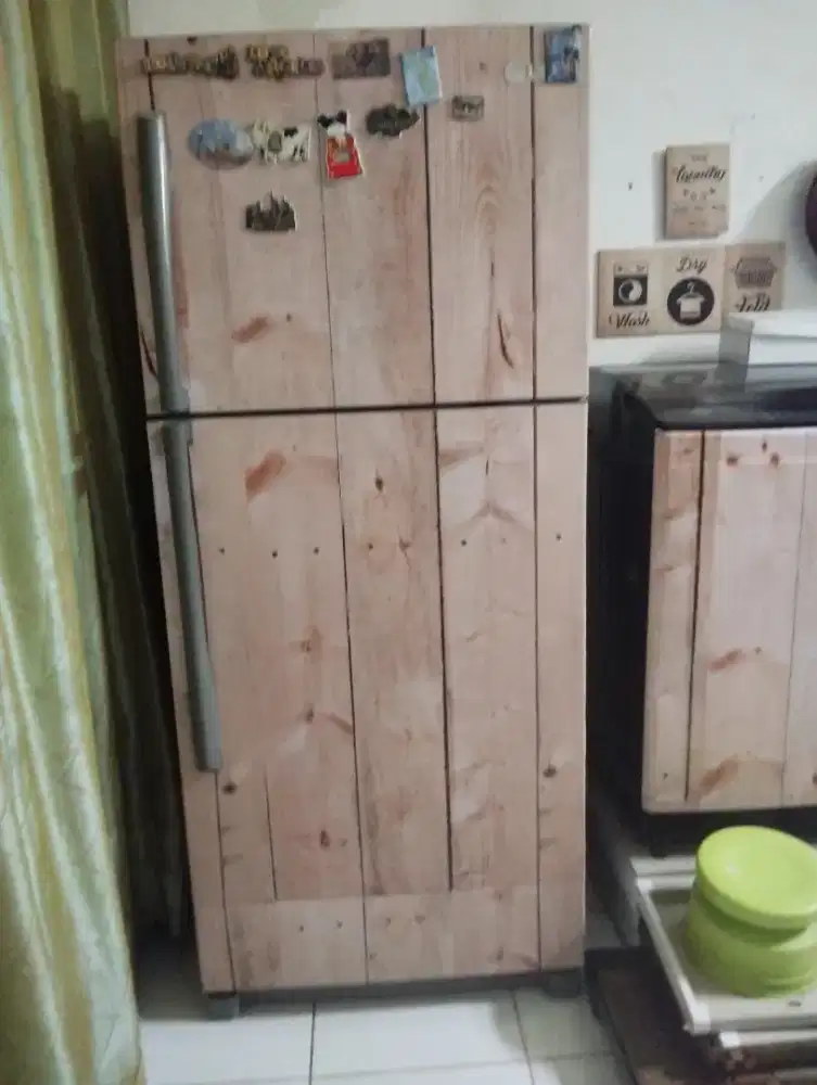 Kulkas 2 pintu LG Jumbo murah