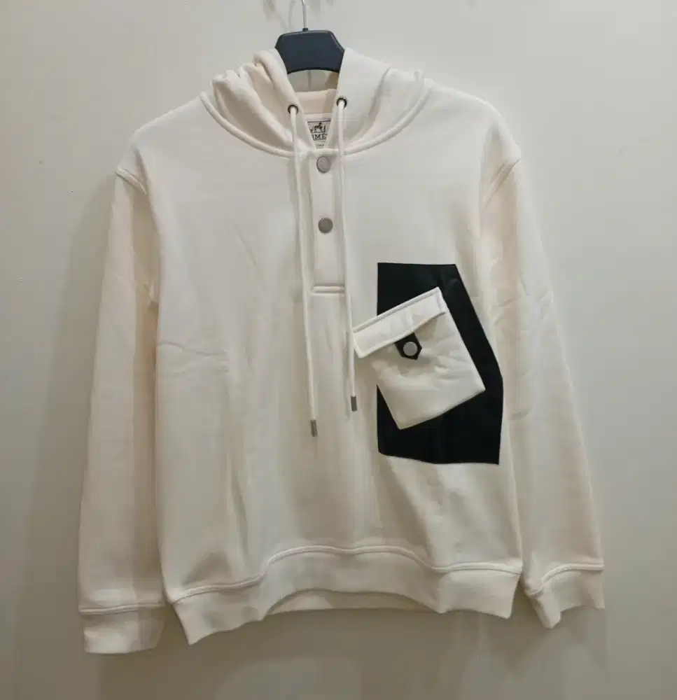 HERMES HALF BOTTON HOODIE - CREAM