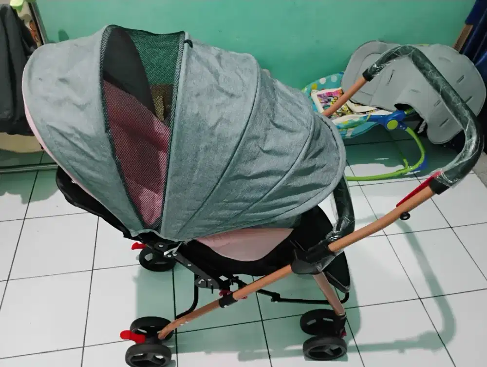 Stroller bayi depan belakang