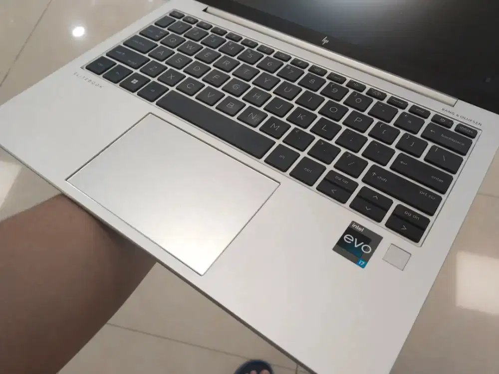Dijual laptop HP Elitebook intelcore i7 gen 13 Vga intel Iris 16GB 512