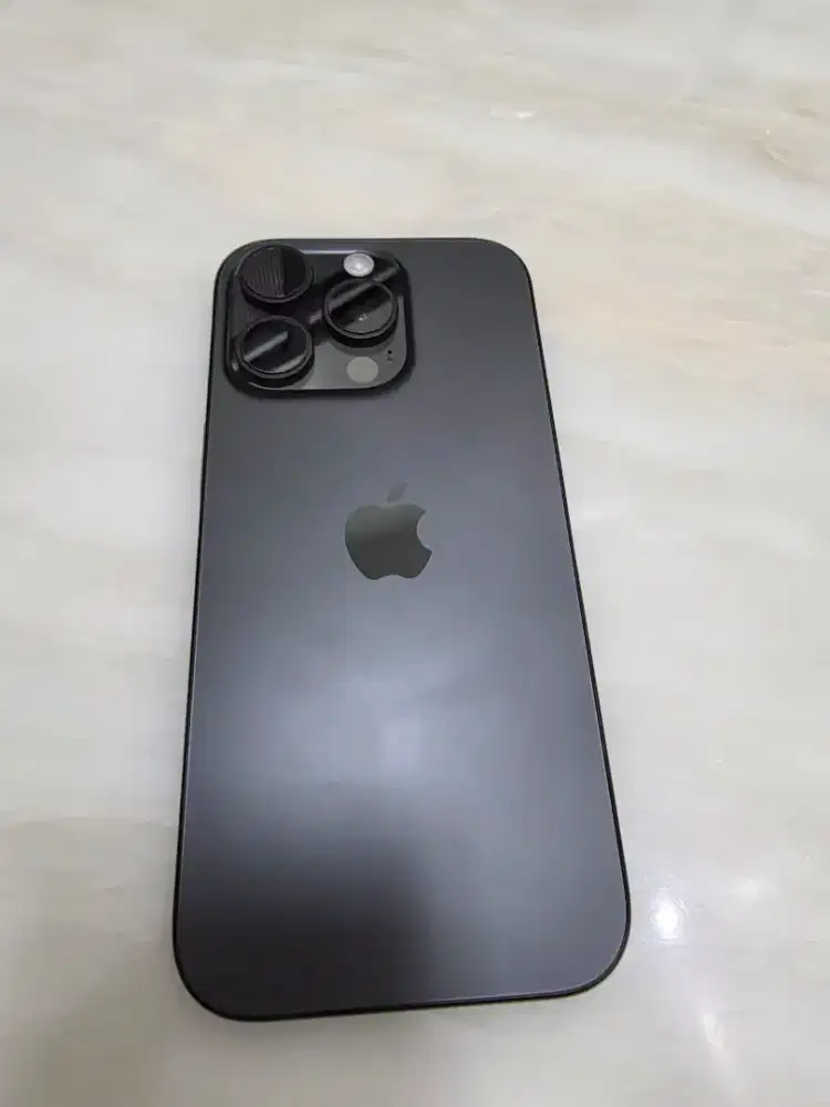 Iphone 16 pro black