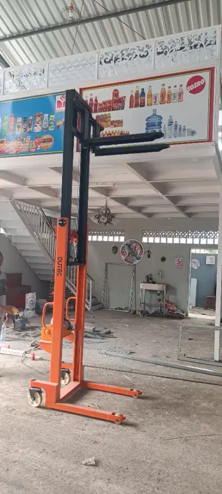 Hand Forklift Elektrik kapasitas 2 ton