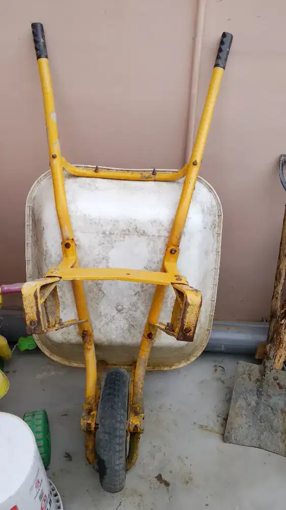 Jual alat bangunan untuk mengangkut semen pasir merk wilmar