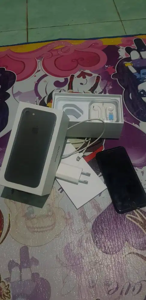 Apple Iphone 7 128Gb hitam black ex inter