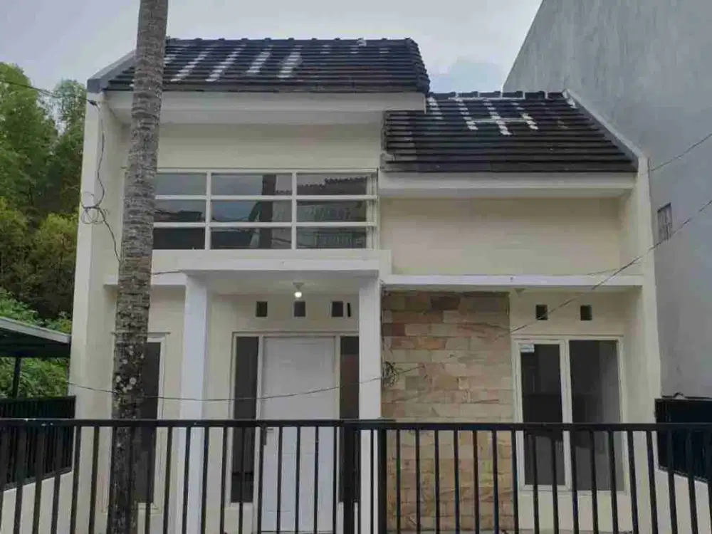 Dijual / Disewakan  Rumah Baru Dan Terawat Di Dieng Dekat Unmer Kota Malang