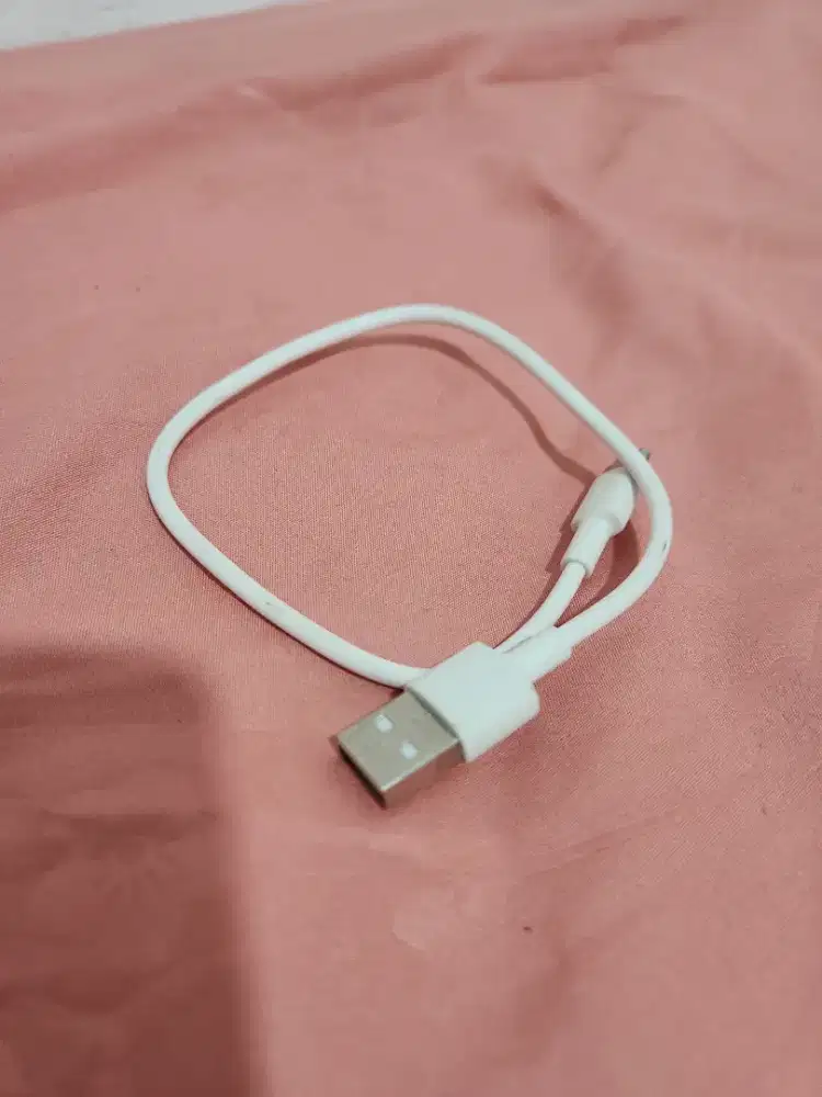 Kabel type c baseus warna putih